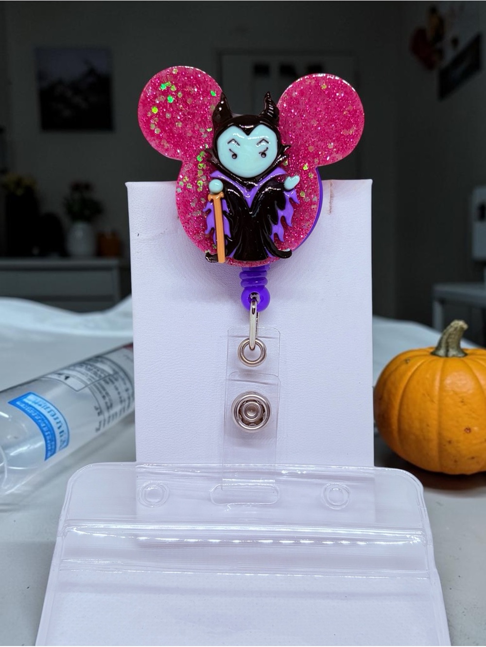 Pink Glitter Villain Mouse Badge Reel Key & Card Holder
